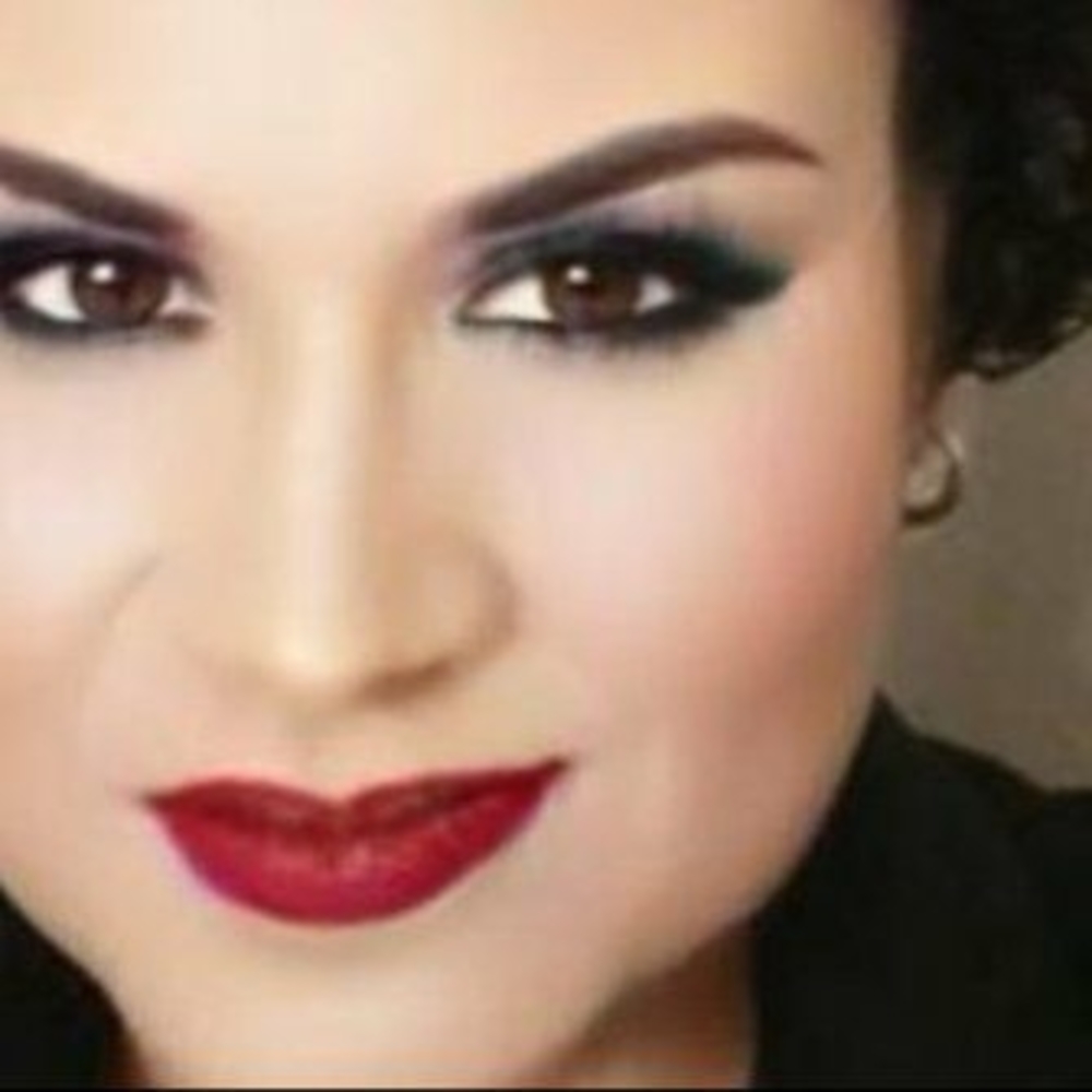 Meet your Posher, Yvonne